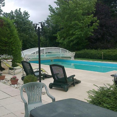 Bed and Breakfast Les Ecureuils Tramoyes Экстерьер фото