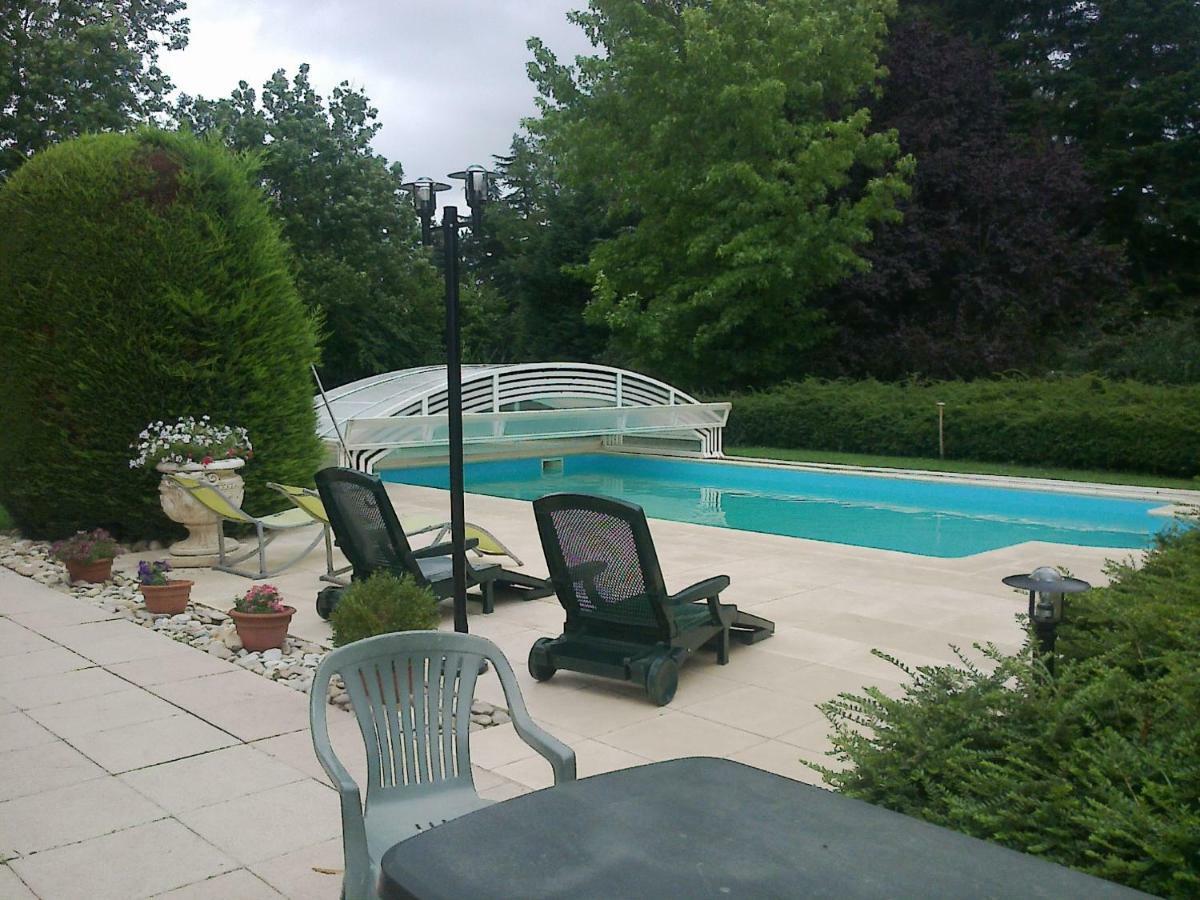 Bed and Breakfast Les Ecureuils Tramoyes Экстерьер фото
